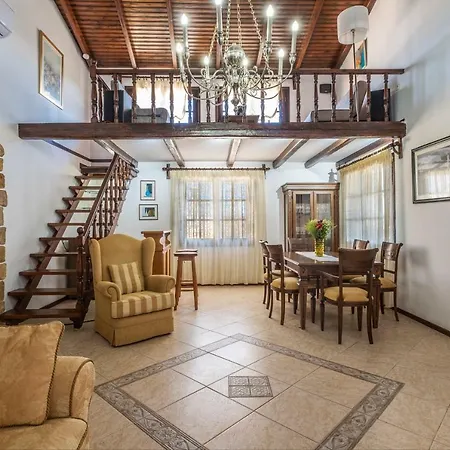 Diktamo House Apartment Agia Marina (Crete)
