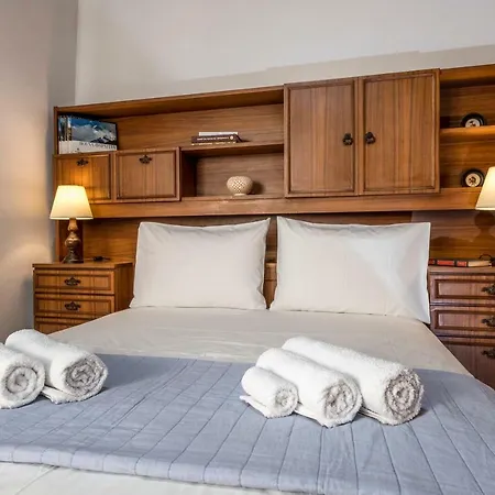 Diktamo House Apartment Agia Marina (Crete)