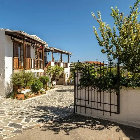Apartment Diktamo House